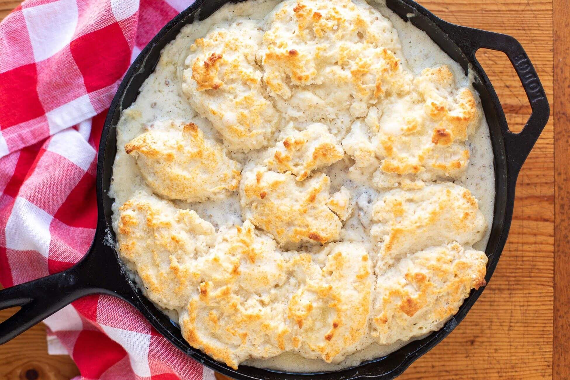 biscuits-and-gravy-casserole-recipe