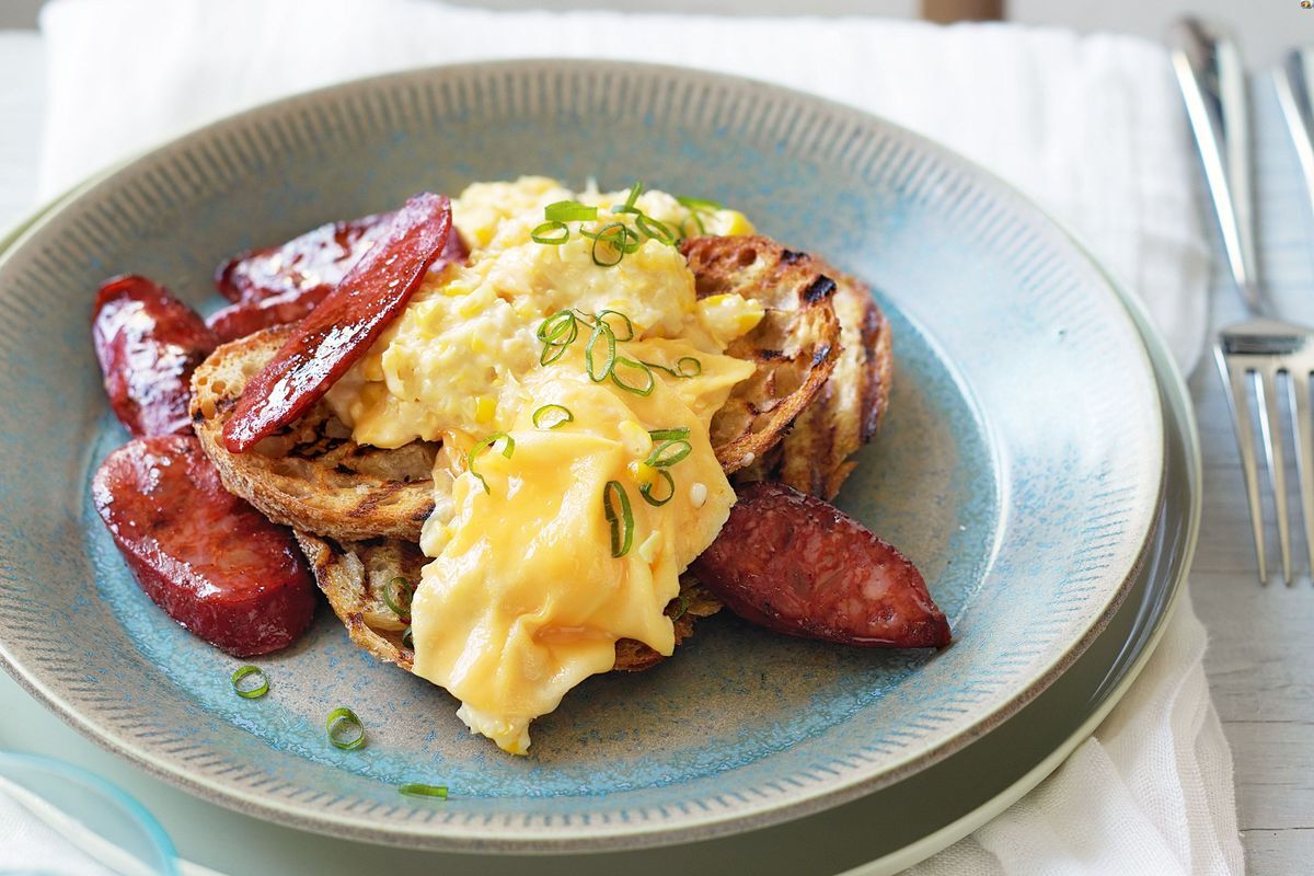 scrambled-eggs-with-chorizo-recipe