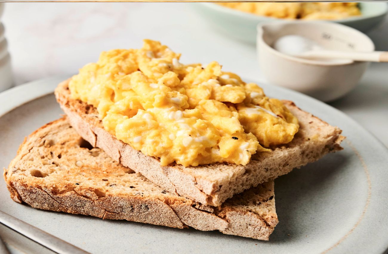 cottage-cheese-scrambled-eggs-recipe