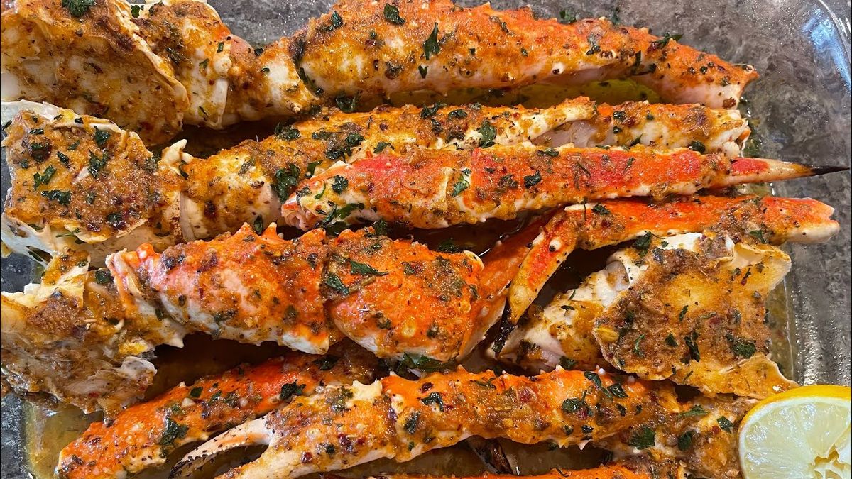 crab-legs-with-garlic-butter-sauce-recipe