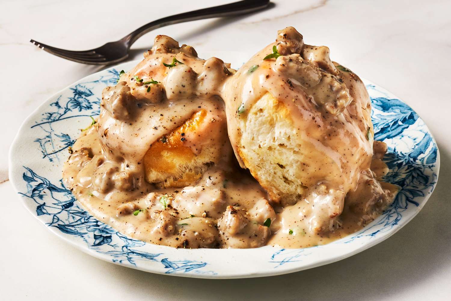 sausage-gravy-and-biscuits-recipe